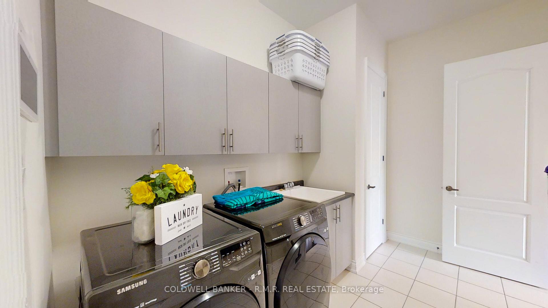 Photo 9 of 19 Forestgreen Drive, Uxbridge, Rural Uxbridge — HOMEH