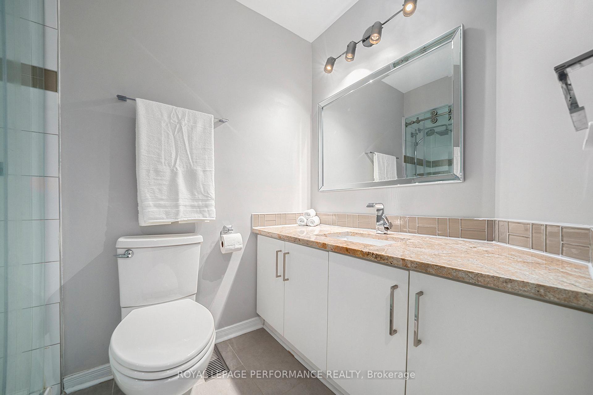 Photo 12 of 29 Hummingbird Crescent, Ottawa, Barrhaven - Cedargrove/Fraserdale — HOMEH