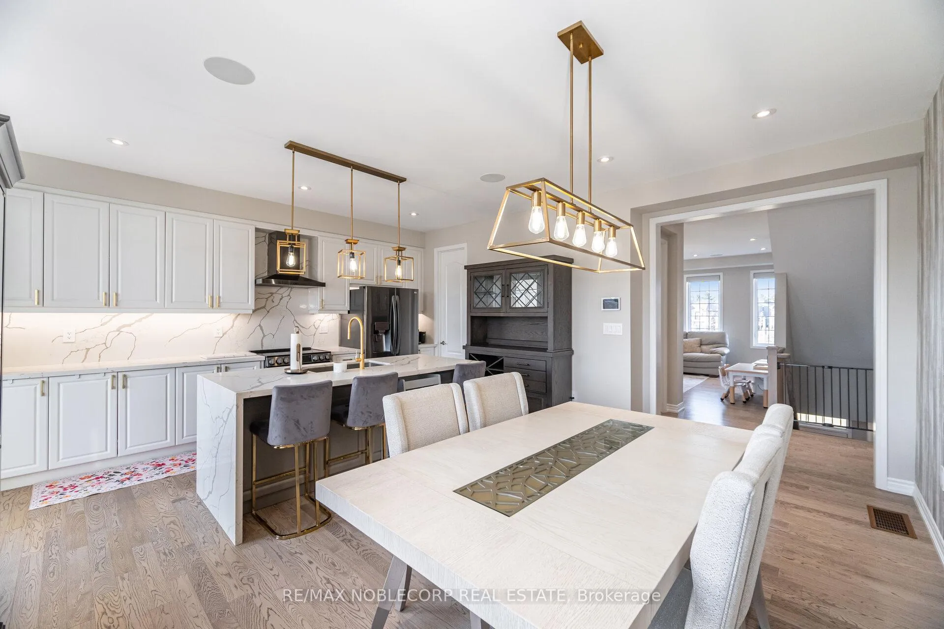 Photo 15 of 325 Kleinburg Summit Way, Vaughan, Kleinburg — HOMEH