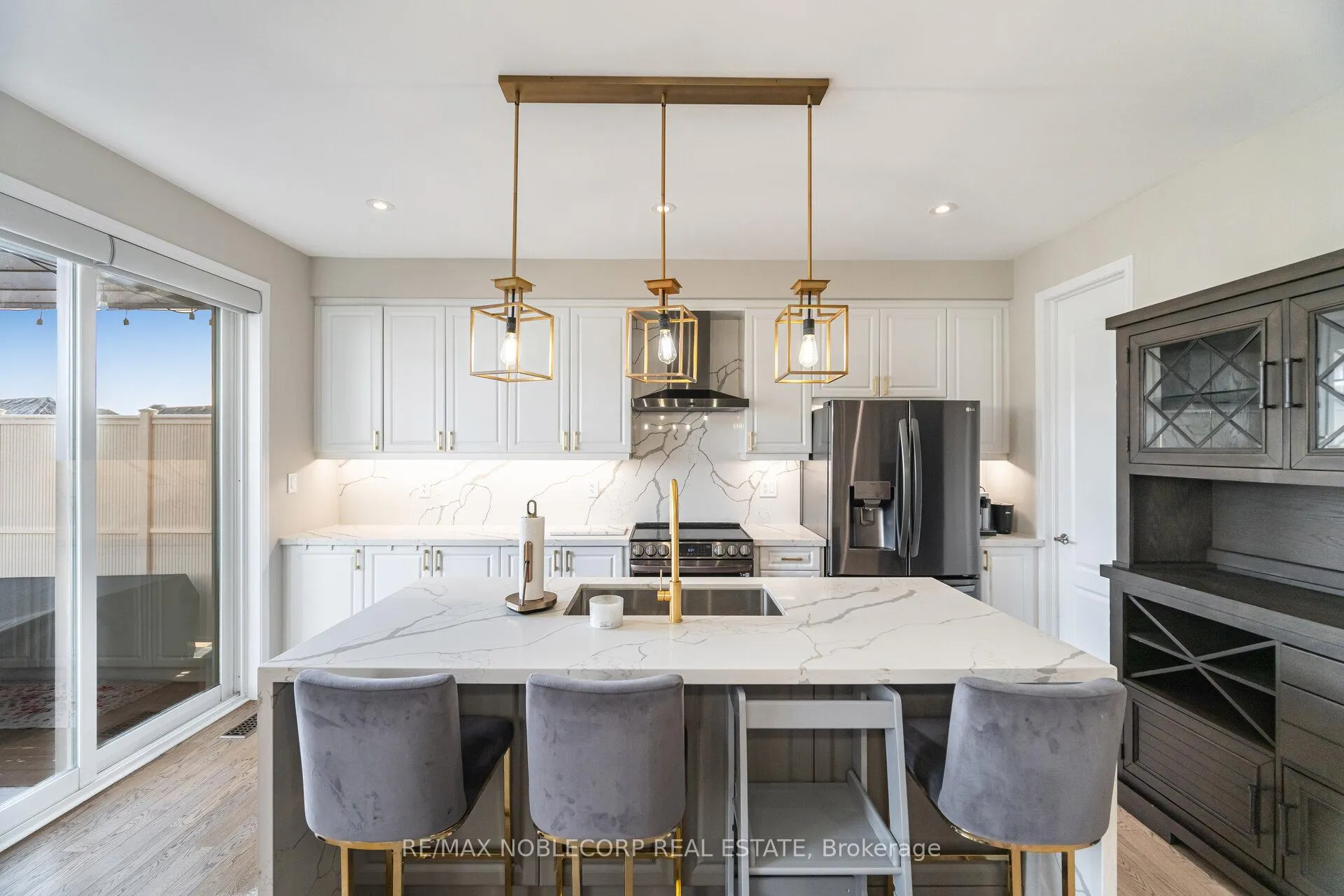 Photo 16 of 325 Kleinburg Summit Way, Vaughan, Kleinburg — HOMEH