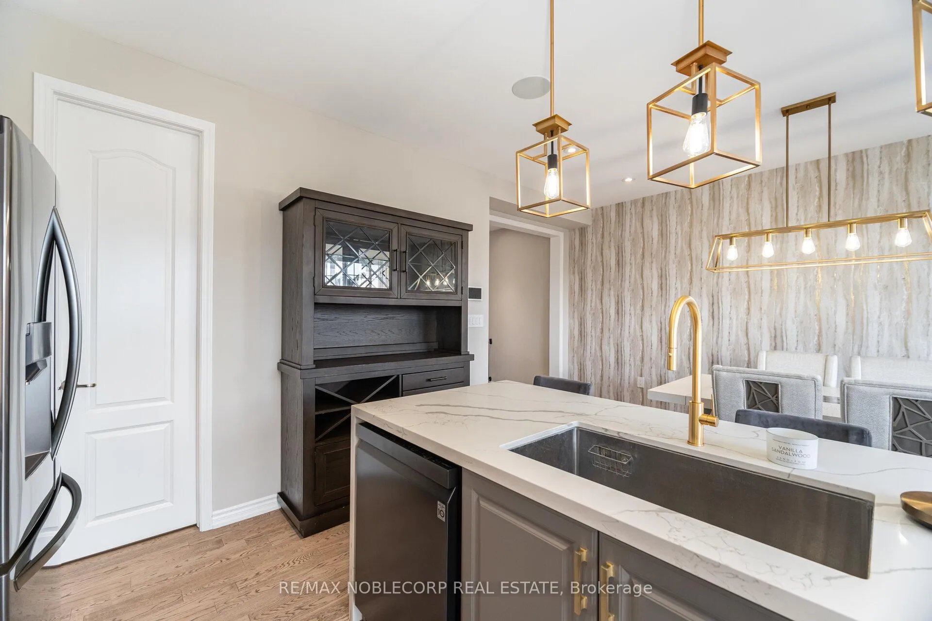 Photo 18 of 325 Kleinburg Summit Way, Vaughan, Kleinburg — HOMEH