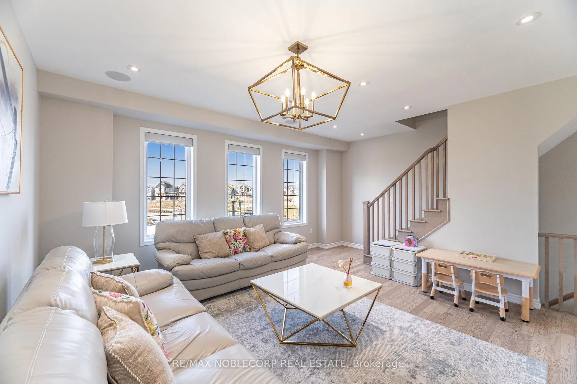 Photo 23 of 325 Kleinburg Summit Way, Vaughan, Kleinburg — HOMEH