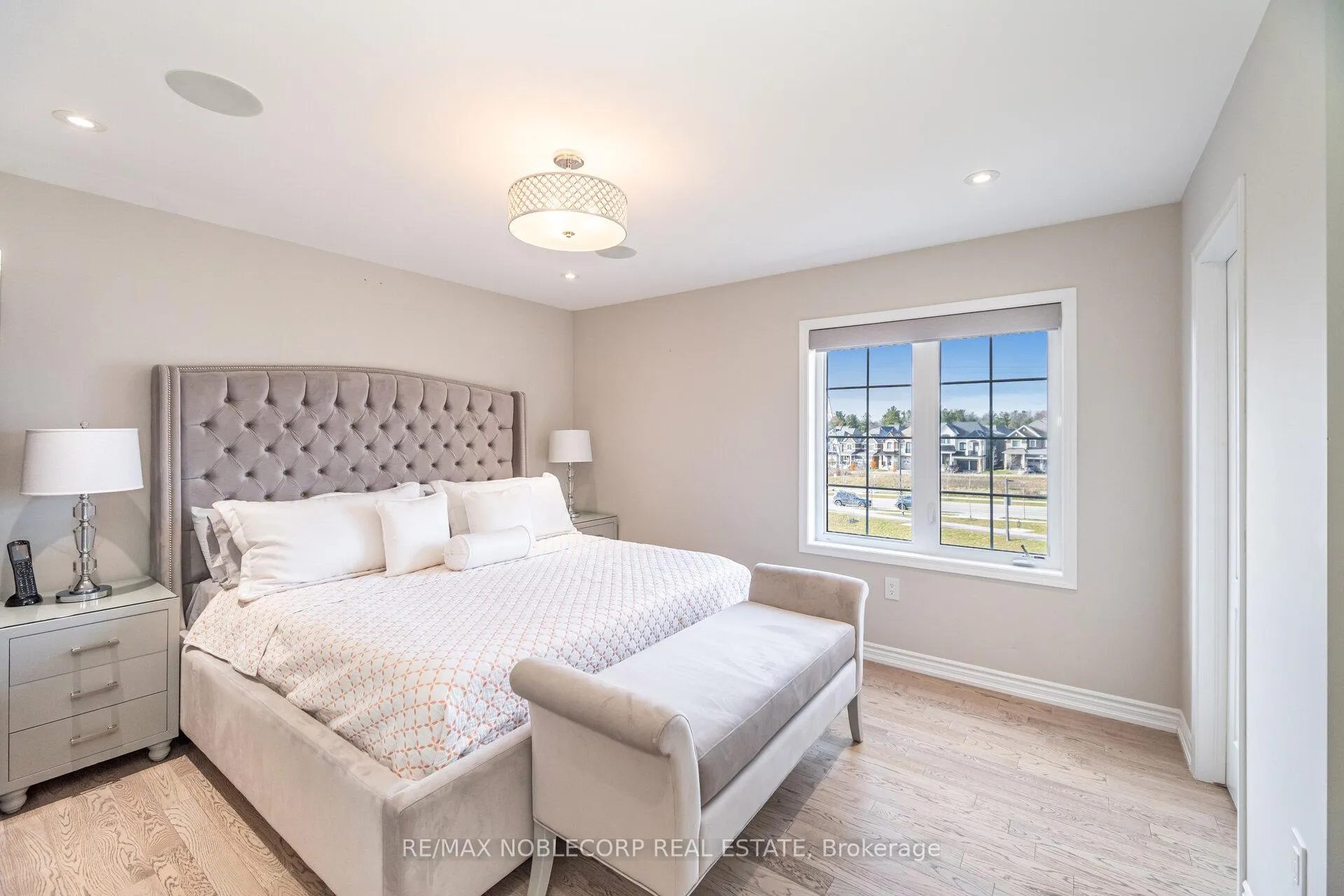 Photo 27 of 325 Kleinburg Summit Way, Vaughan, Kleinburg — HOMEH