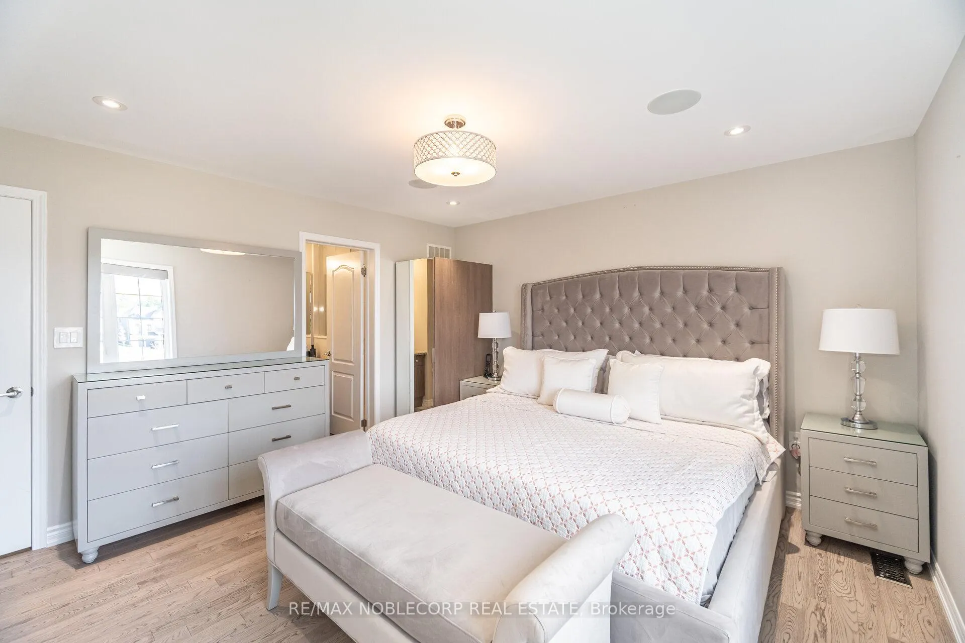 Photo 28 of 325 Kleinburg Summit Way, Vaughan, Kleinburg — HOMEH