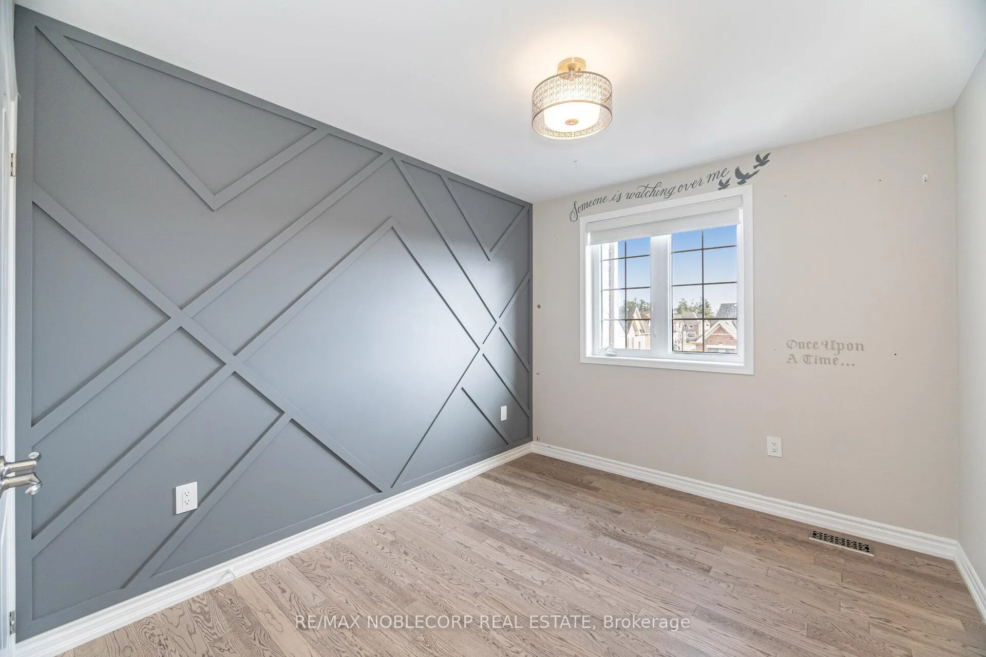 Photo 34 of 325 Kleinburg Summit Way, Vaughan, Kleinburg — HOMEH