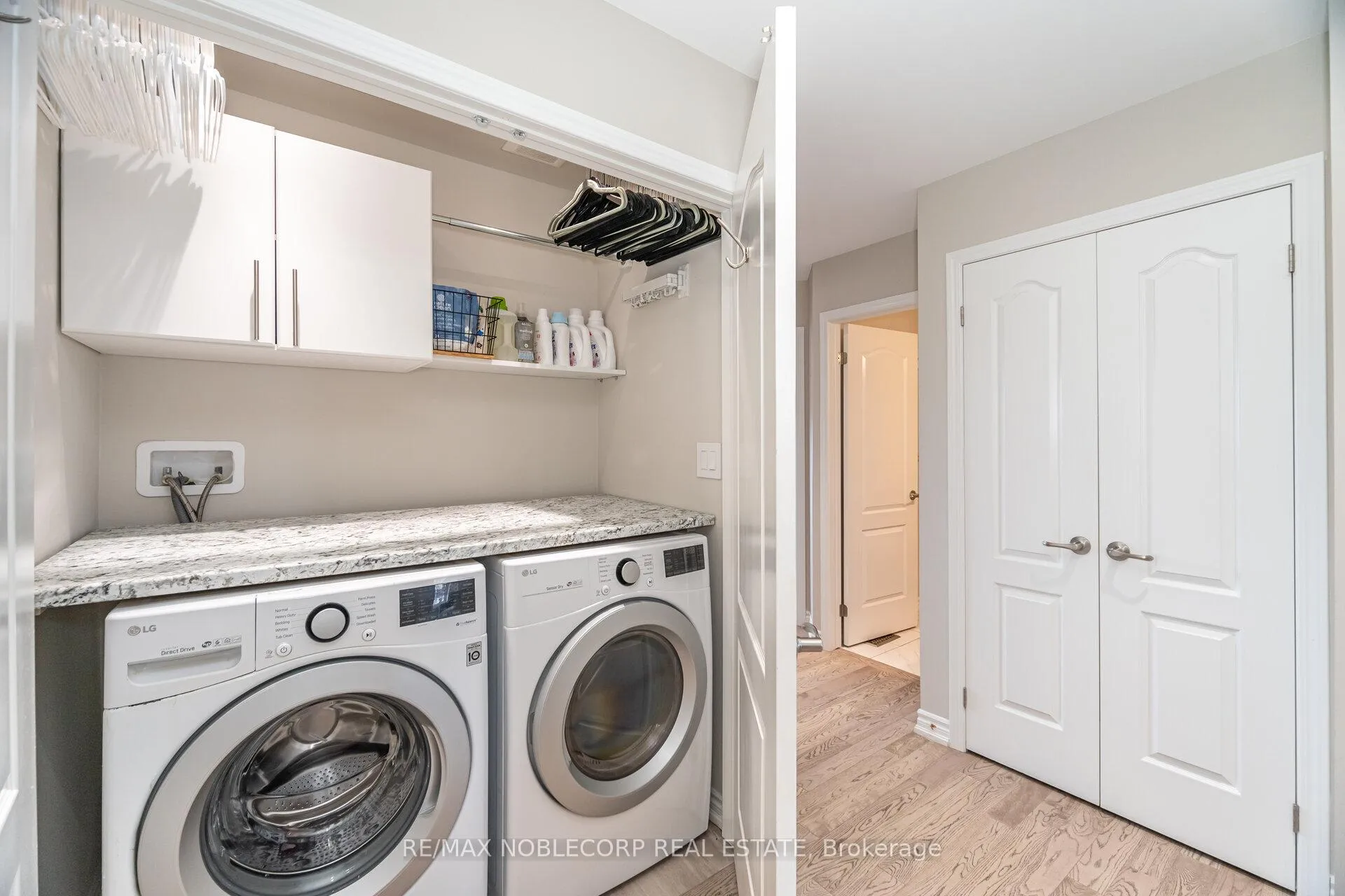 Photo 37 of 325 Kleinburg Summit Way, Vaughan, Kleinburg — HOMEH