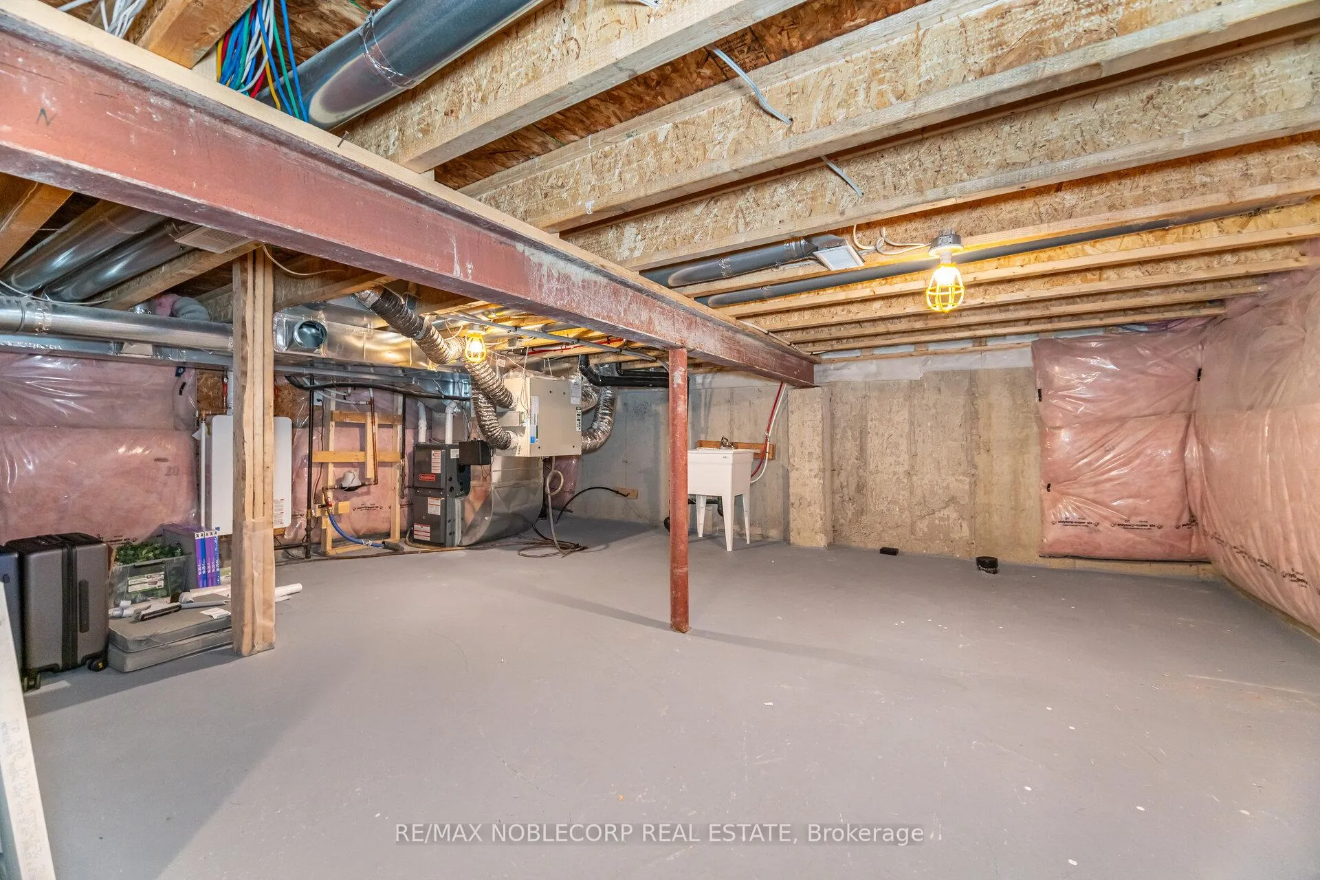 Photo 38 of 325 Kleinburg Summit Way, Vaughan, Kleinburg — HOMEH