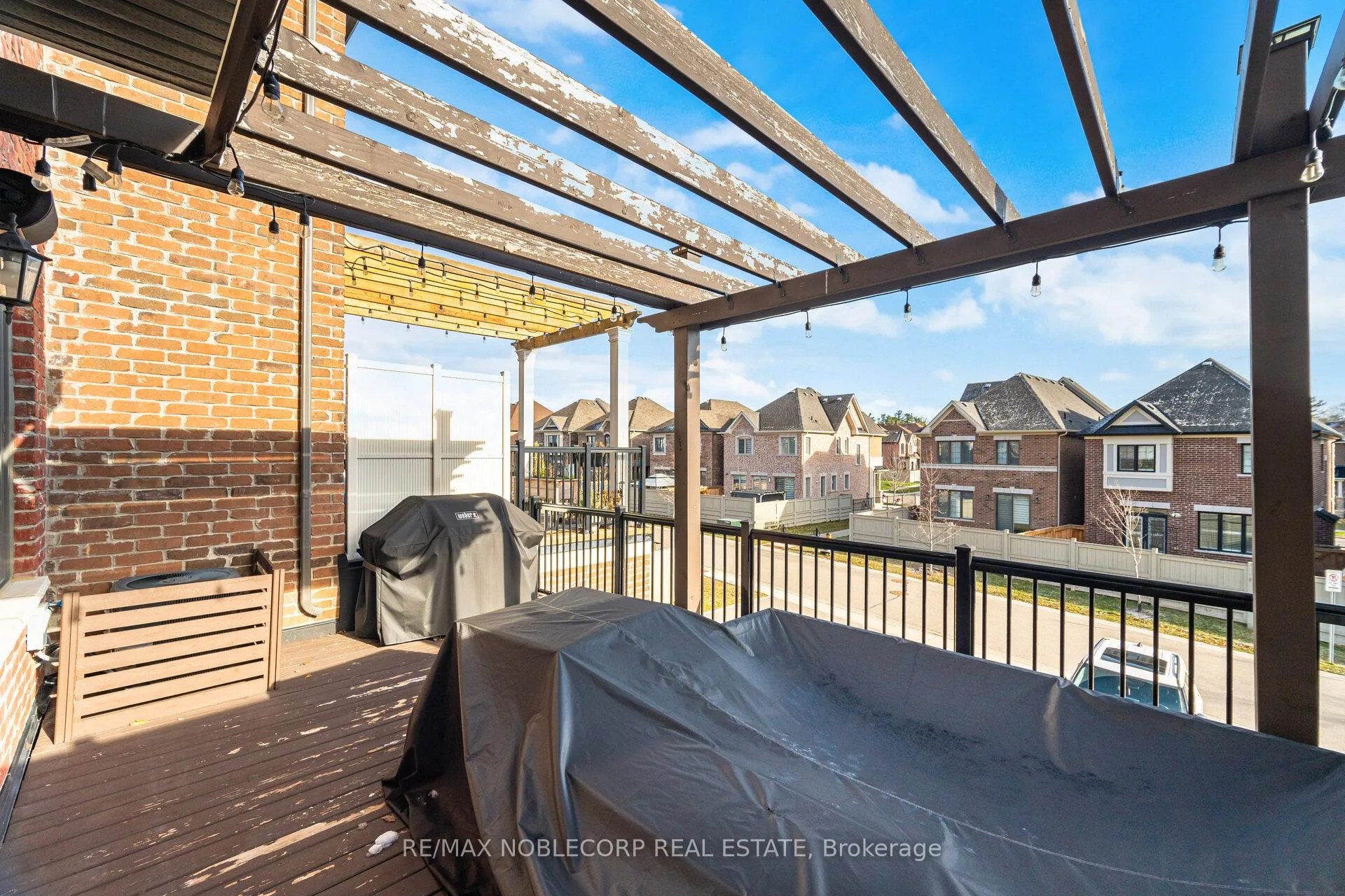 Photo 39 of 325 Kleinburg Summit Way, Vaughan, Kleinburg — HOMEH