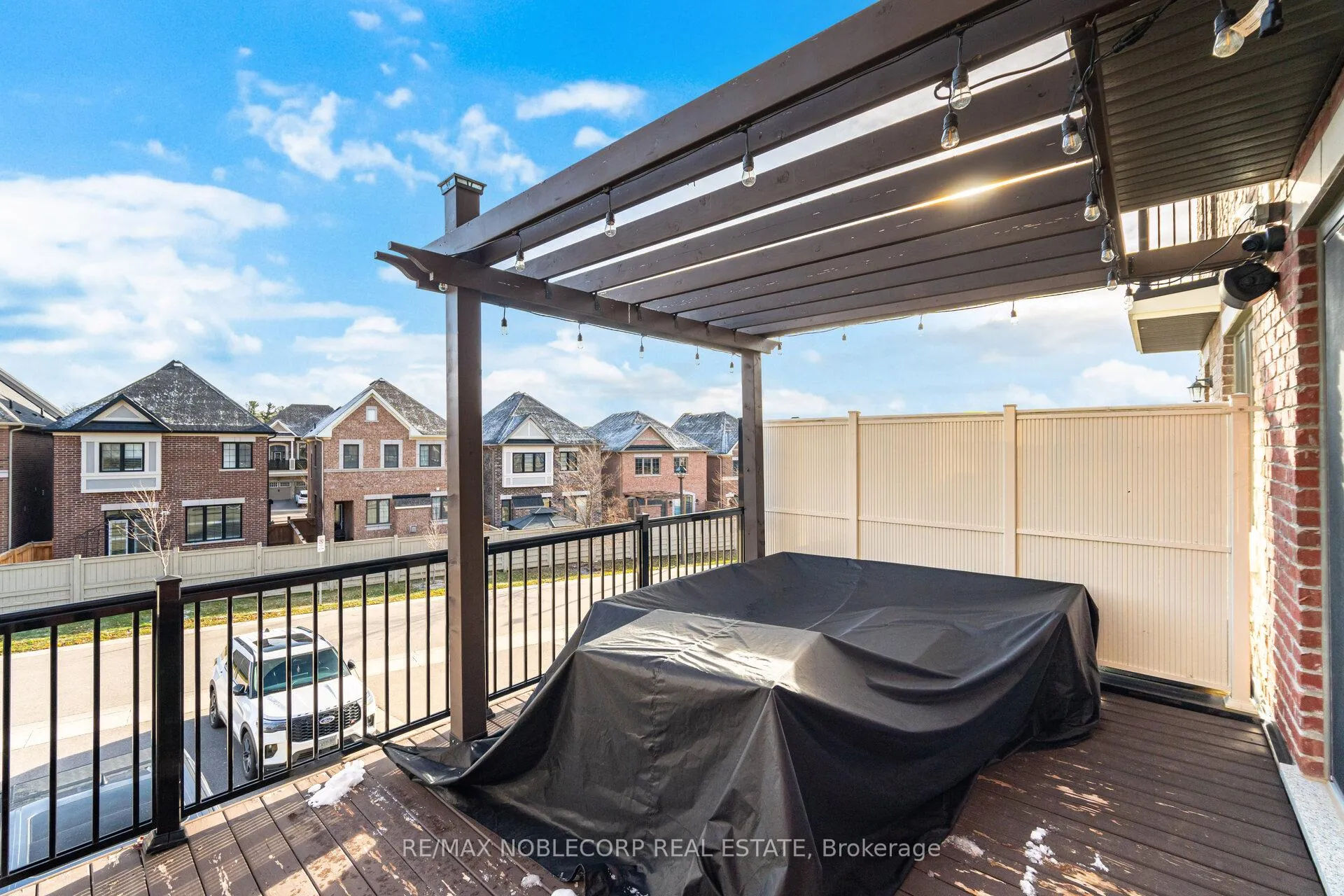 Photo 40 of 325 Kleinburg Summit Way, Vaughan, Kleinburg — HOMEH