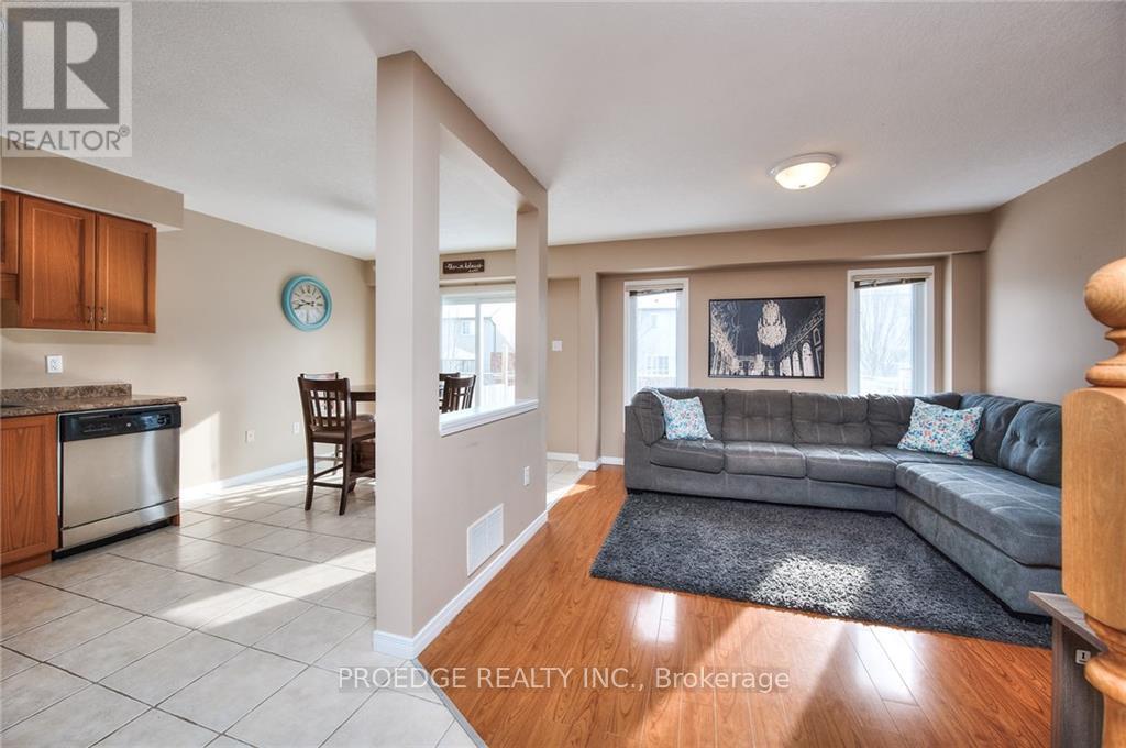 Photo 9 of 595 Goldthread Street, Waterloo — HOMEH