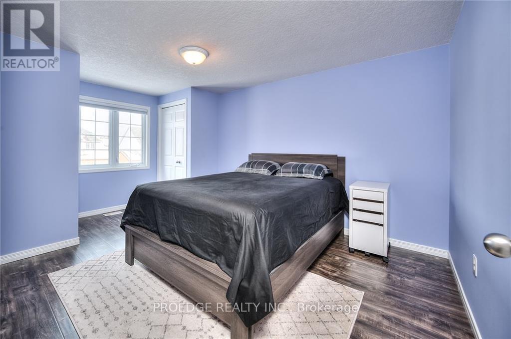 Photo 19 of 595 Goldthread Street, Waterloo — HOMEH