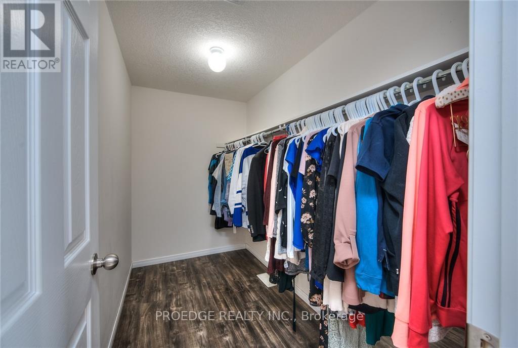 Photo 23 of 595 Goldthread Street, Waterloo — HOMEH