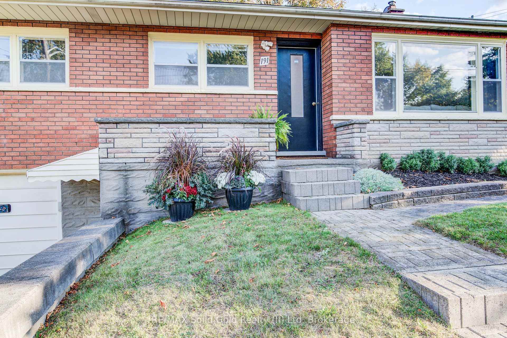 Photo 5 of 191 Allen Street E, Waterloo — HOMEH