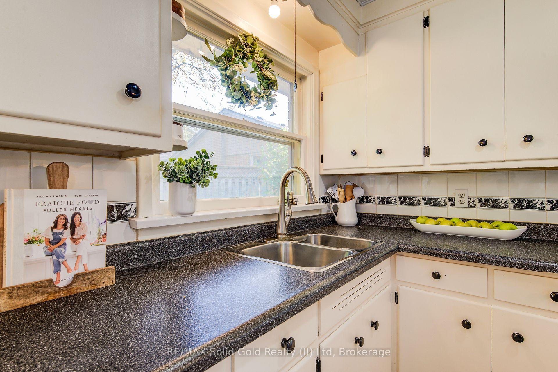Photo 18 of 191 Allen Street E, Waterloo — HOMEH