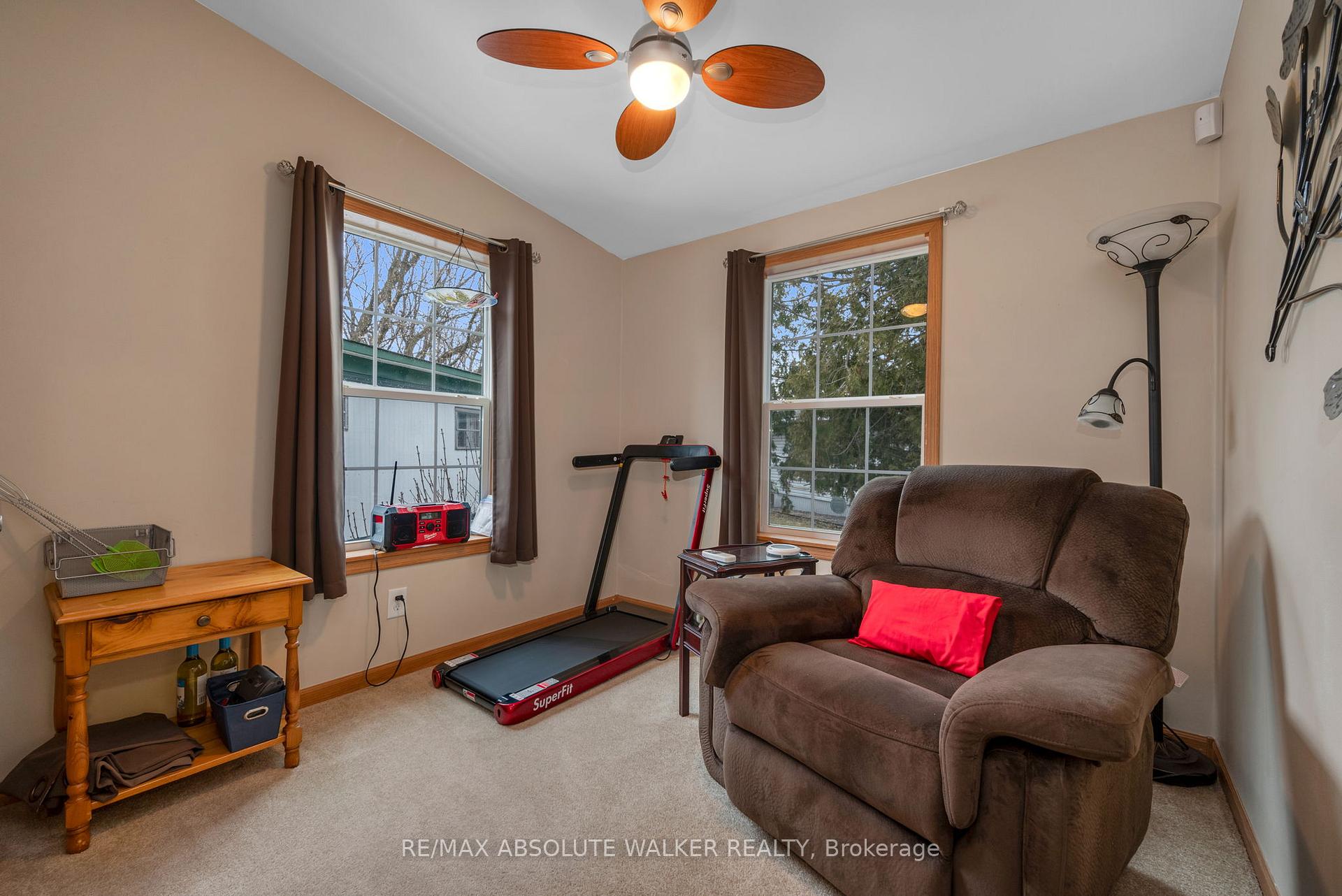 Photo 16 of 17 Tracy Avenue, Ottawa, Bellwood - Industrial Park — HOMEH