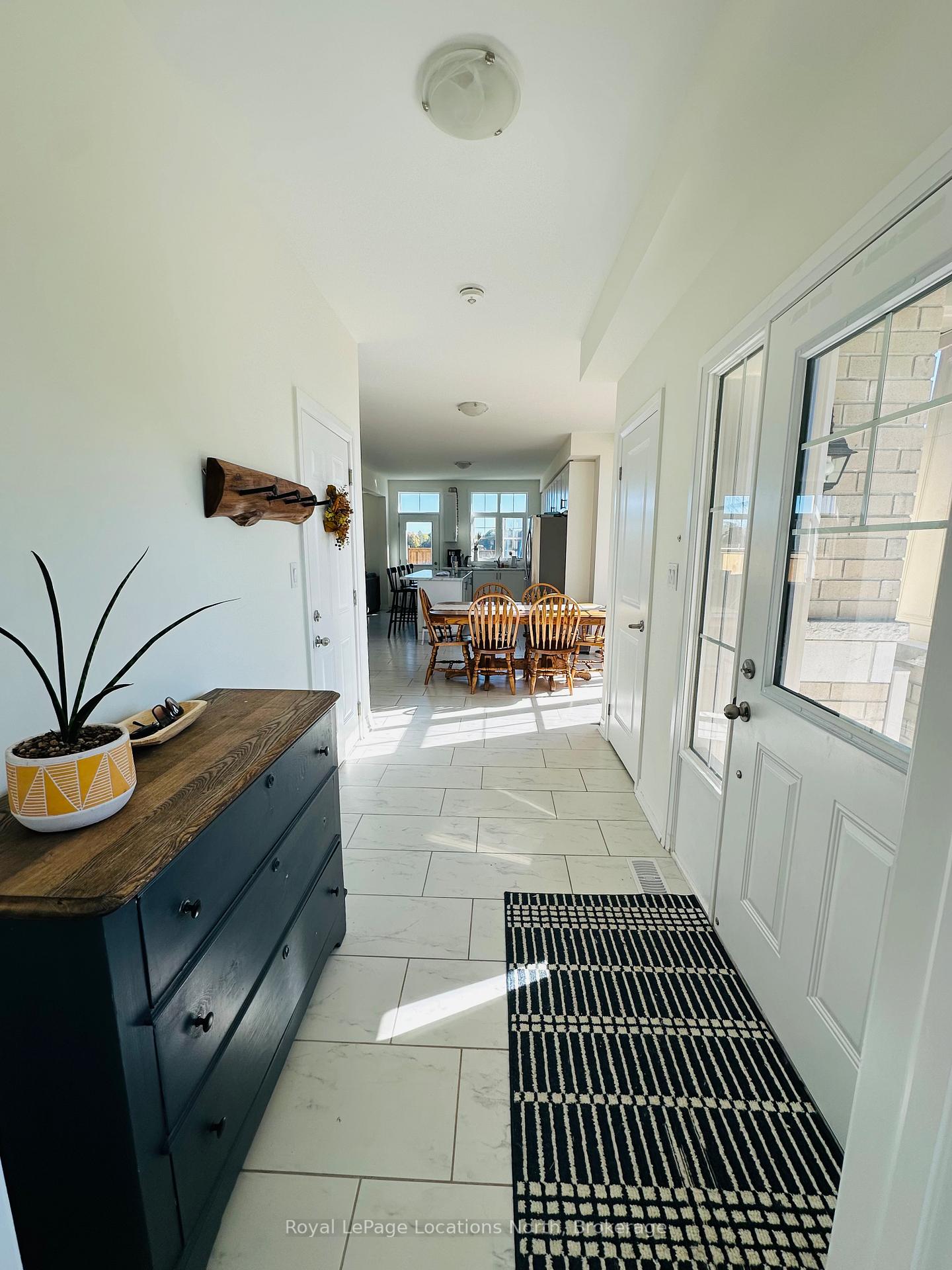 Photo 2 of 164 Union Boulevard, Wasaga Beach — HOMEH