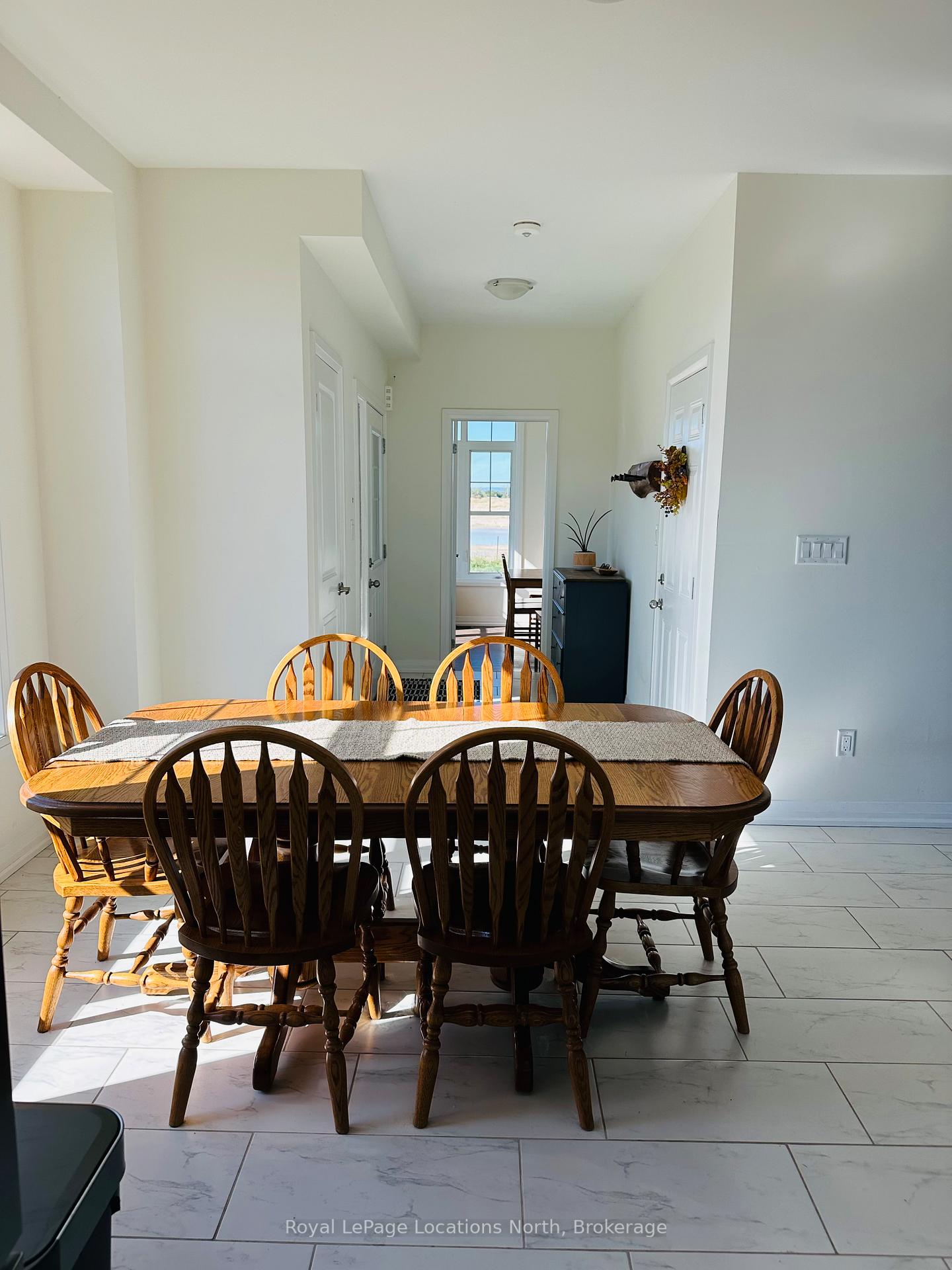 Photo 7 of 164 Union Boulevard, Wasaga Beach — HOMEH