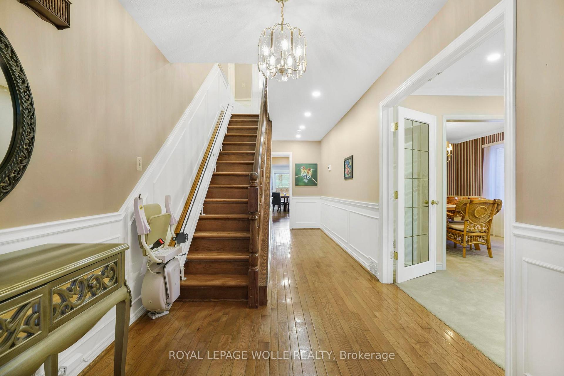 Photo 5 of 417 Stillmeadow Circle, Waterloo — HOMEH