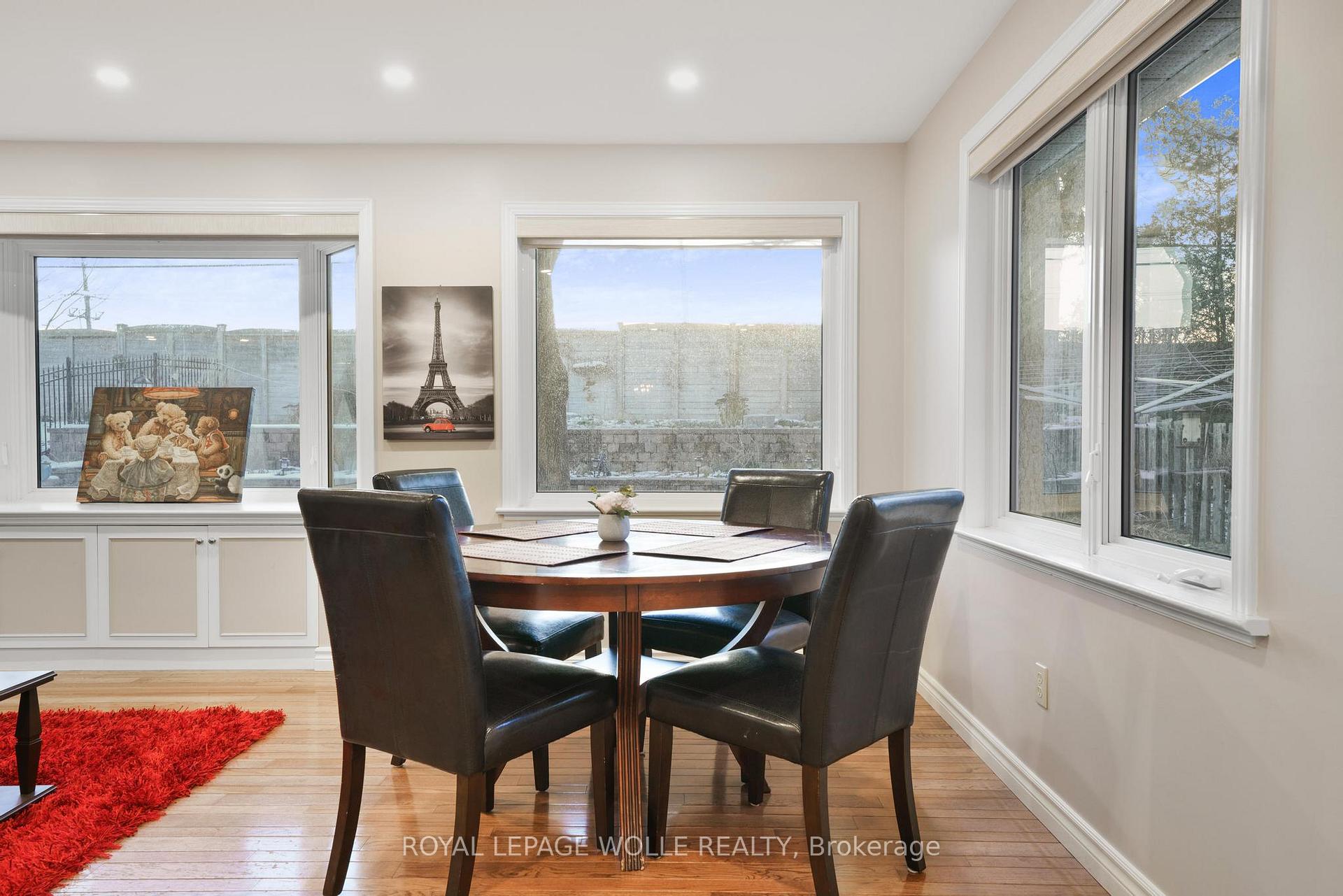 Photo 14 of 417 Stillmeadow Circle, Waterloo — HOMEH