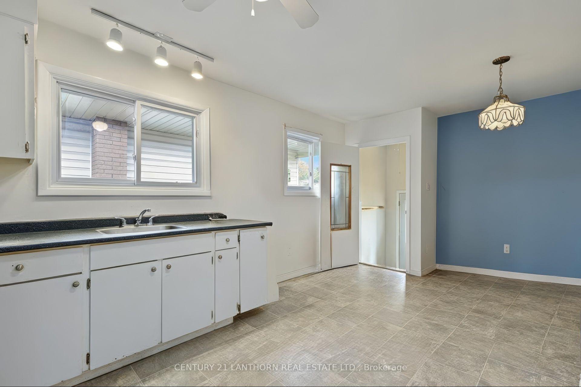 Photo 5 of 4 Highview Crescent, Belleville, Belleville Ward — HOMEH