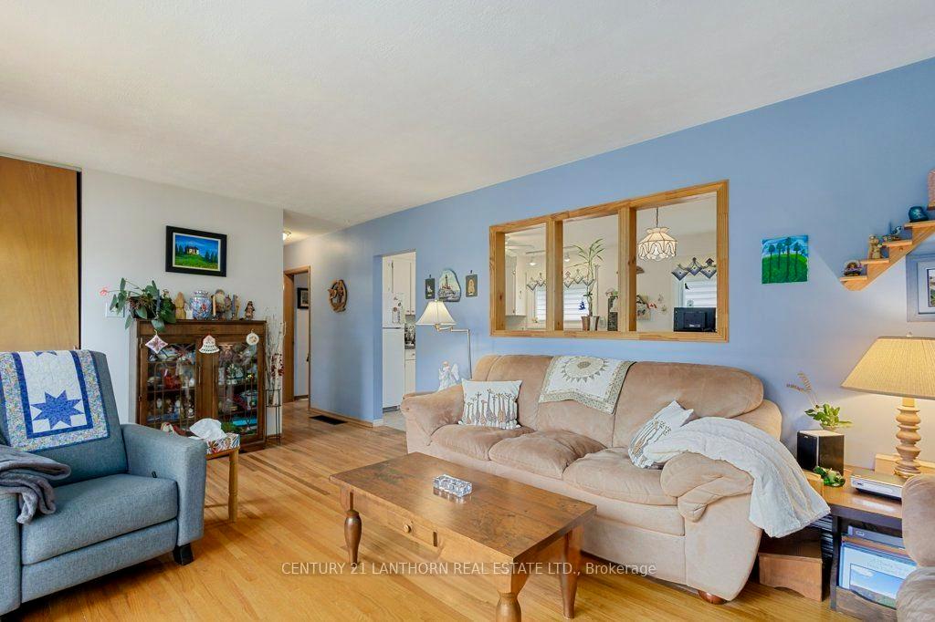 Photo 11 of 4 Highview Crescent, Belleville, Belleville Ward — HOMEH