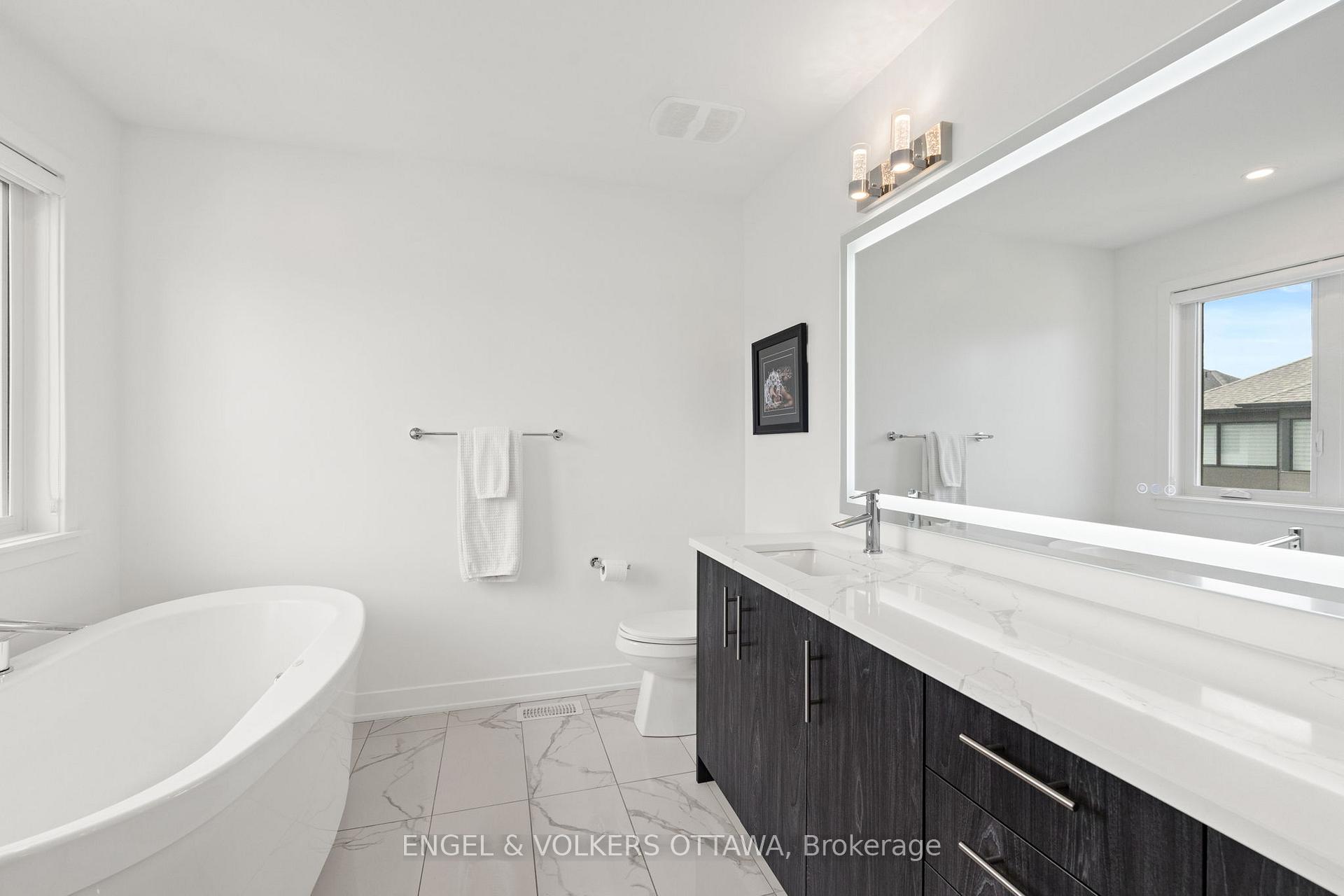 Photo 16 of 1047 Hydrangea Avenue, Ottawa, Riverside South/Gloucester Glen — HOMEH
