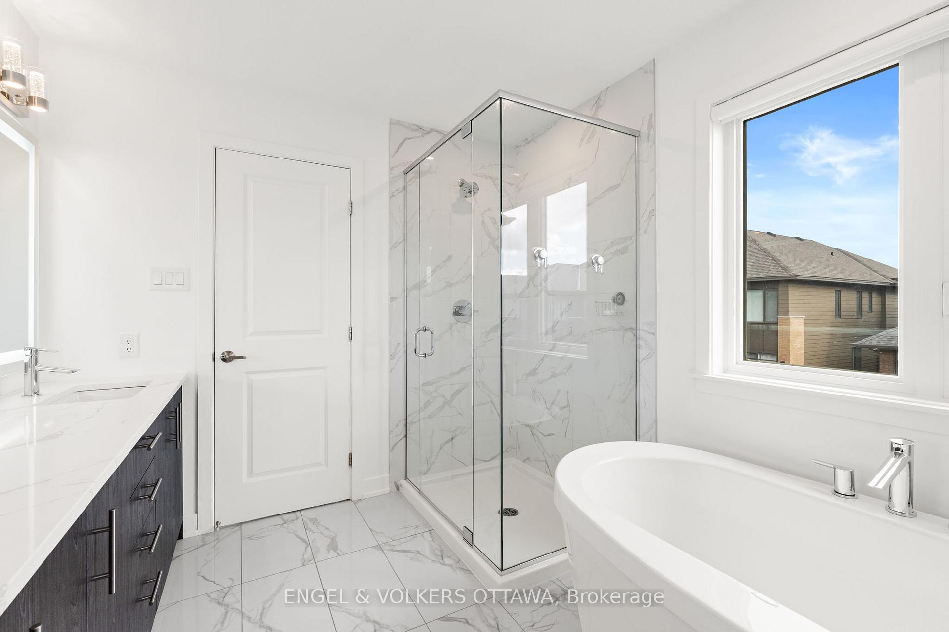 Photo 20 of 1047 Hydrangea Avenue, Ottawa, Riverside South/Gloucester Glen — HOMEH