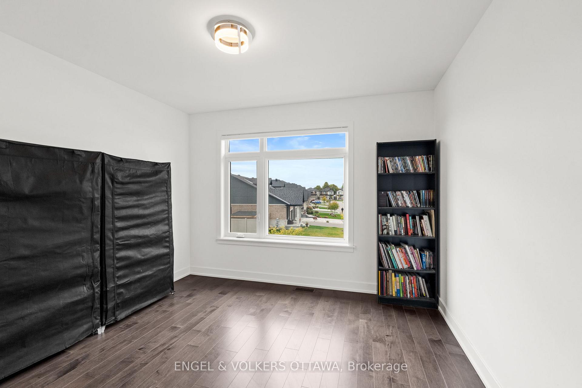 Photo 18 of 1047 Hydrangea Avenue, Ottawa, Riverside South/Gloucester Glen — HOMEH