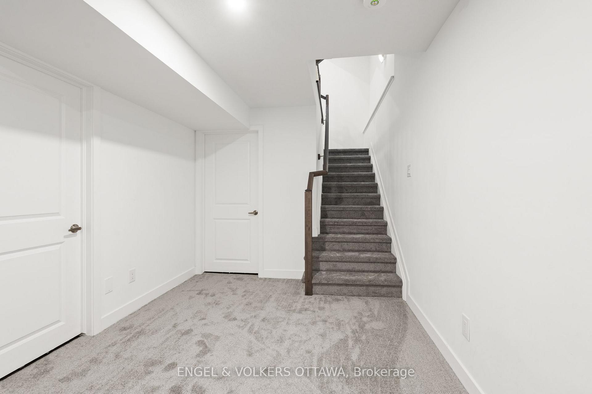 Photo 22 of 1047 Hydrangea Avenue, Ottawa, Riverside South/Gloucester Glen — HOMEH