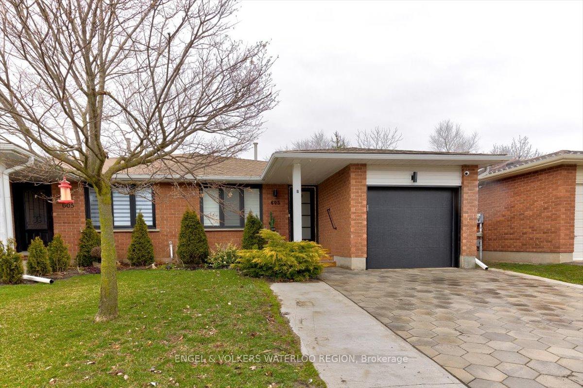 Photo 2 of Unit B, 605 Pinerow Crescent, Waterloo — HOMEH