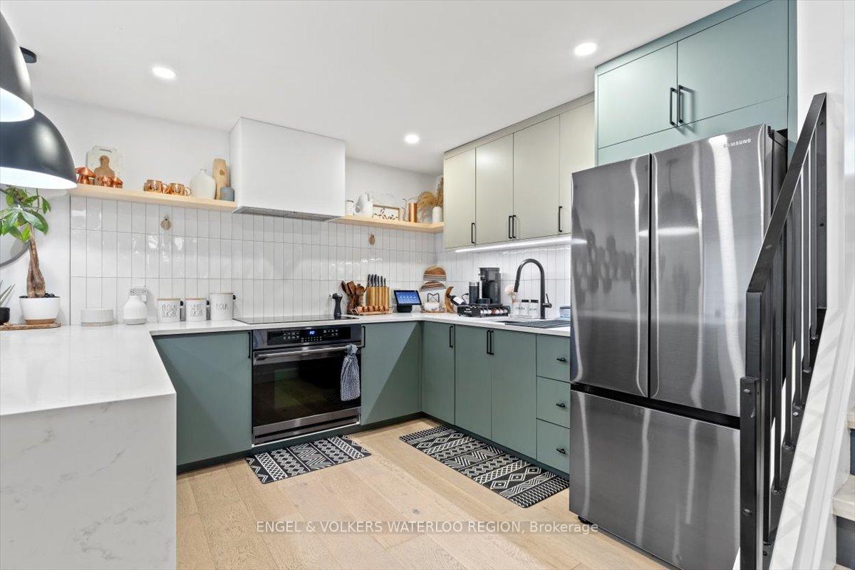 Photo 9 of Unit B, 605 Pinerow Crescent, Waterloo — HOMEH