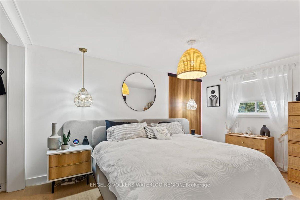 Photo 18 of Unit B, 605 Pinerow Crescent, Waterloo — HOMEH