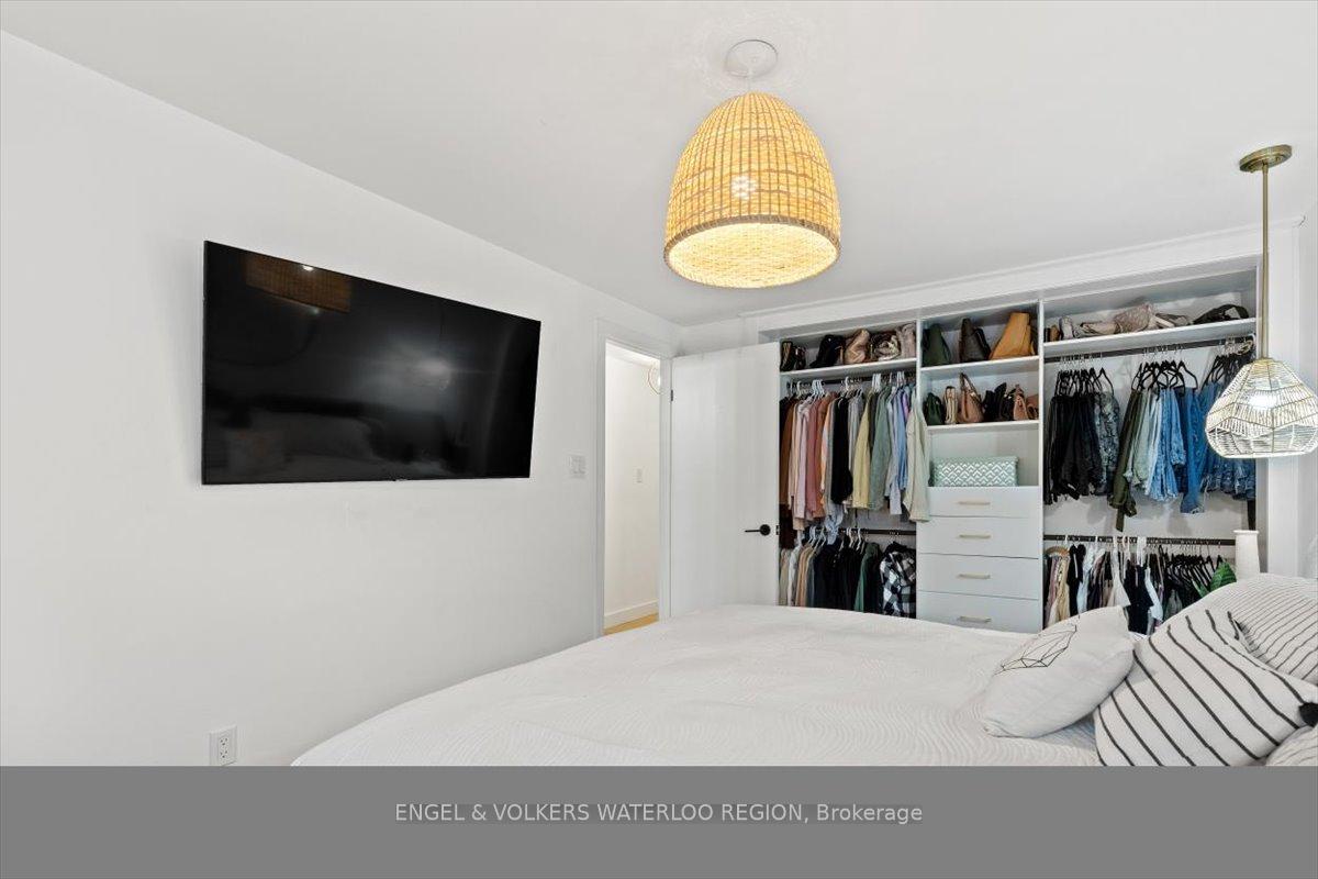 Photo 21 of Unit B, 605 Pinerow Crescent, Waterloo — HOMEH