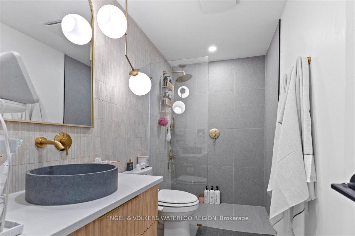 Photo 22 of Unit B, 605 Pinerow Crescent, Waterloo — HOMEH