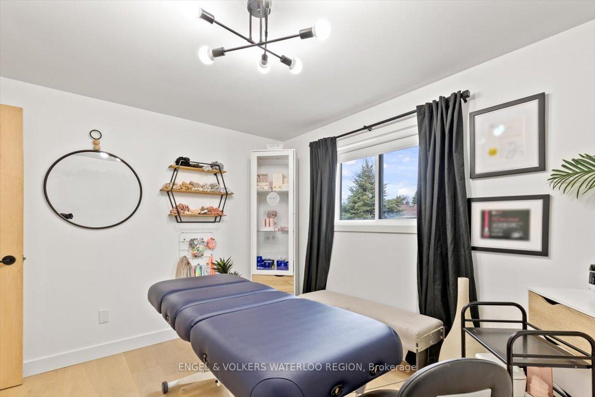 Photo 24 of Unit B, 605 Pinerow Crescent, Waterloo — HOMEH