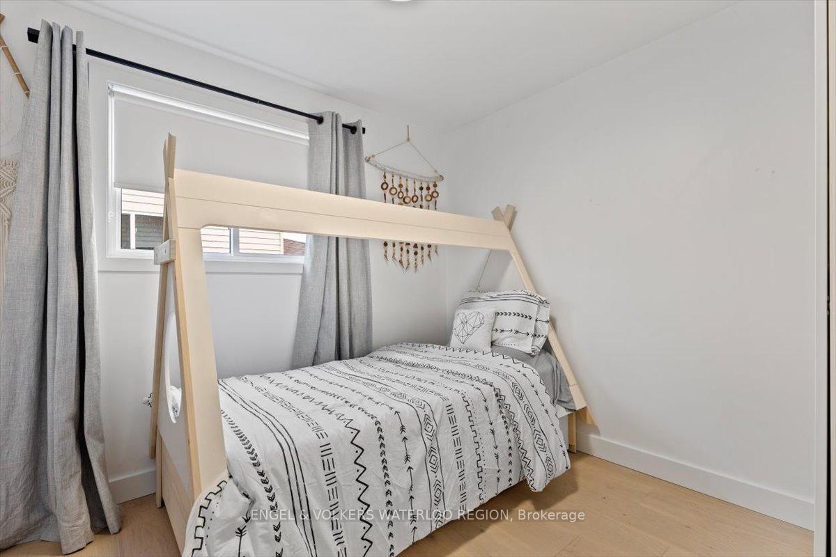 Photo 25 of Unit B, 605 Pinerow Crescent, Waterloo — HOMEH