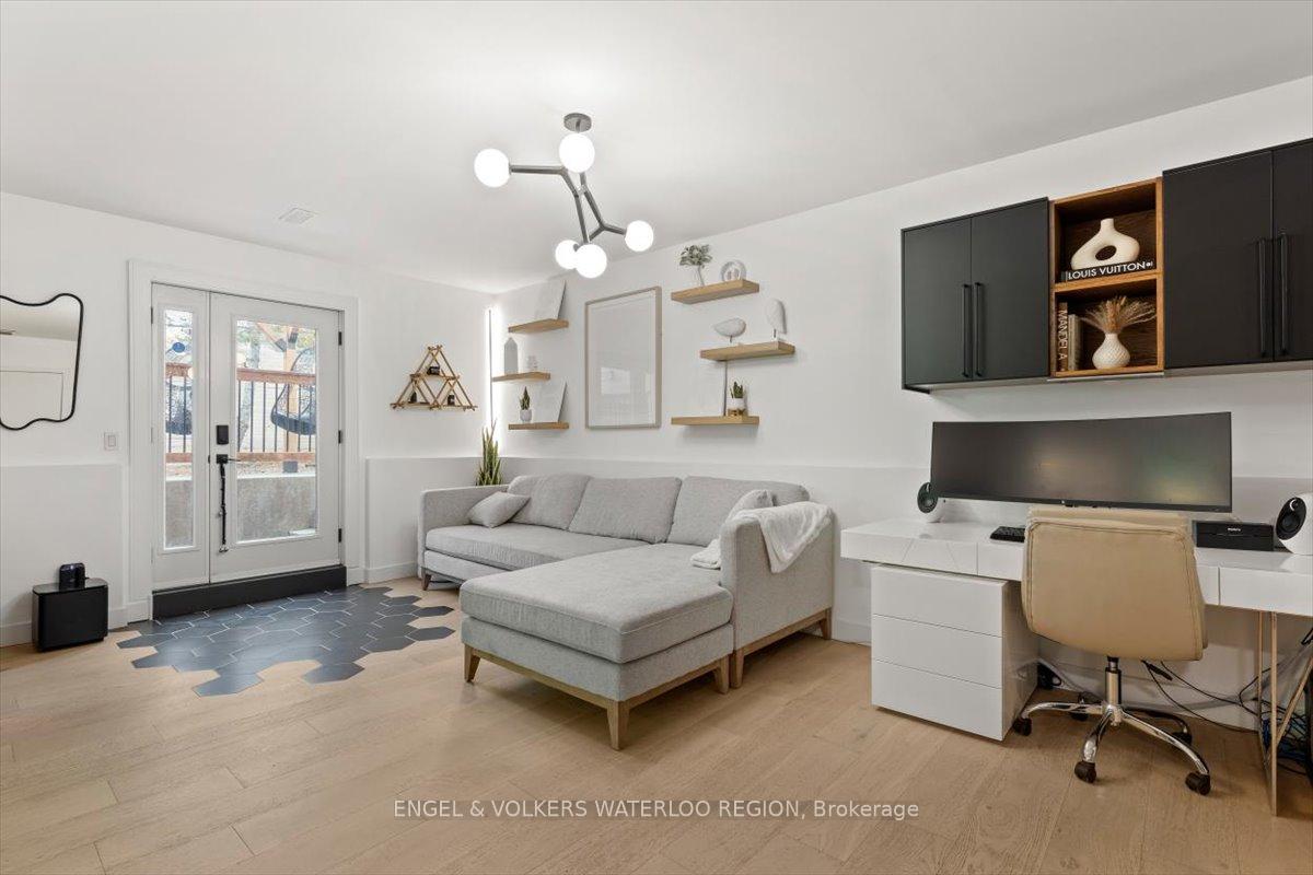 Photo 28 of Unit B, 605 Pinerow Crescent, Waterloo — HOMEH