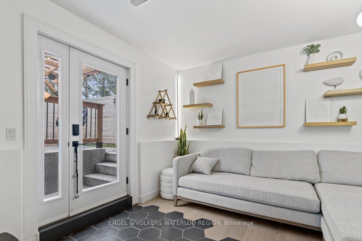 Photo 29 of Unit B, 605 Pinerow Crescent, Waterloo — HOMEH