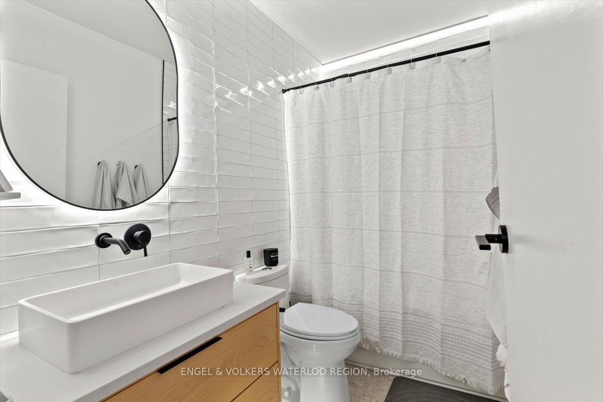 Photo 32 of Unit B, 605 Pinerow Crescent, Waterloo — HOMEH