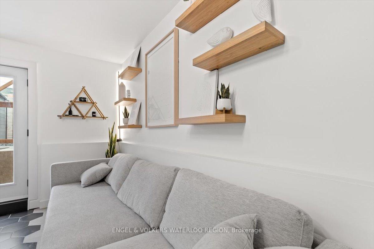 Photo 35 of Unit B, 605 Pinerow Crescent, Waterloo — HOMEH