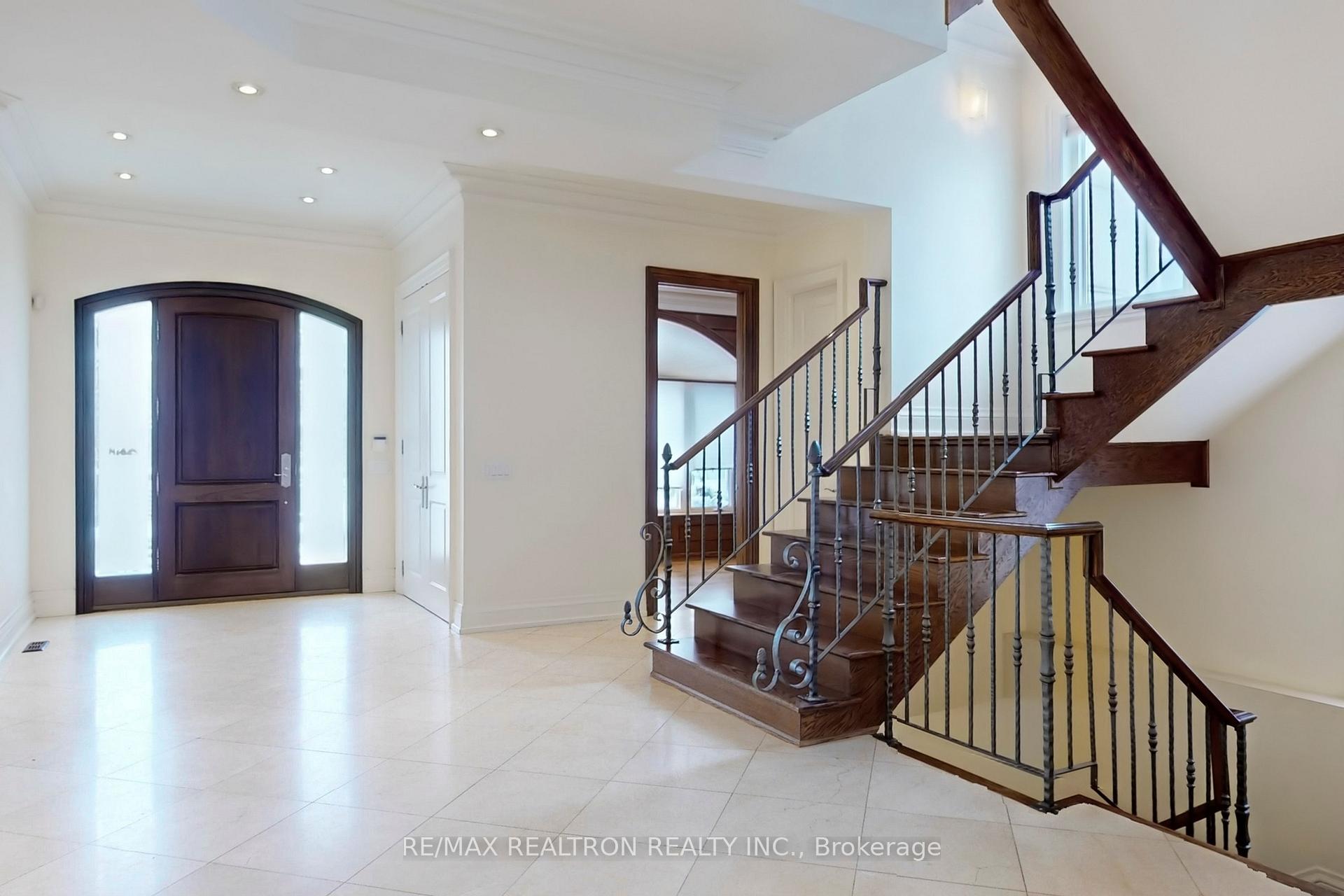Photo 9 of 486 Spring Gate Boulevard, Vaughan, Crestwood-Springfarm-Yorkhill — HOMEH