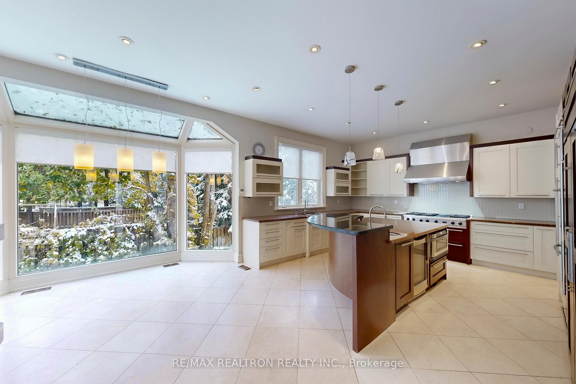 Photo 18 of 486 Spring Gate Boulevard, Vaughan, Crestwood-Springfarm-Yorkhill — HOMEH