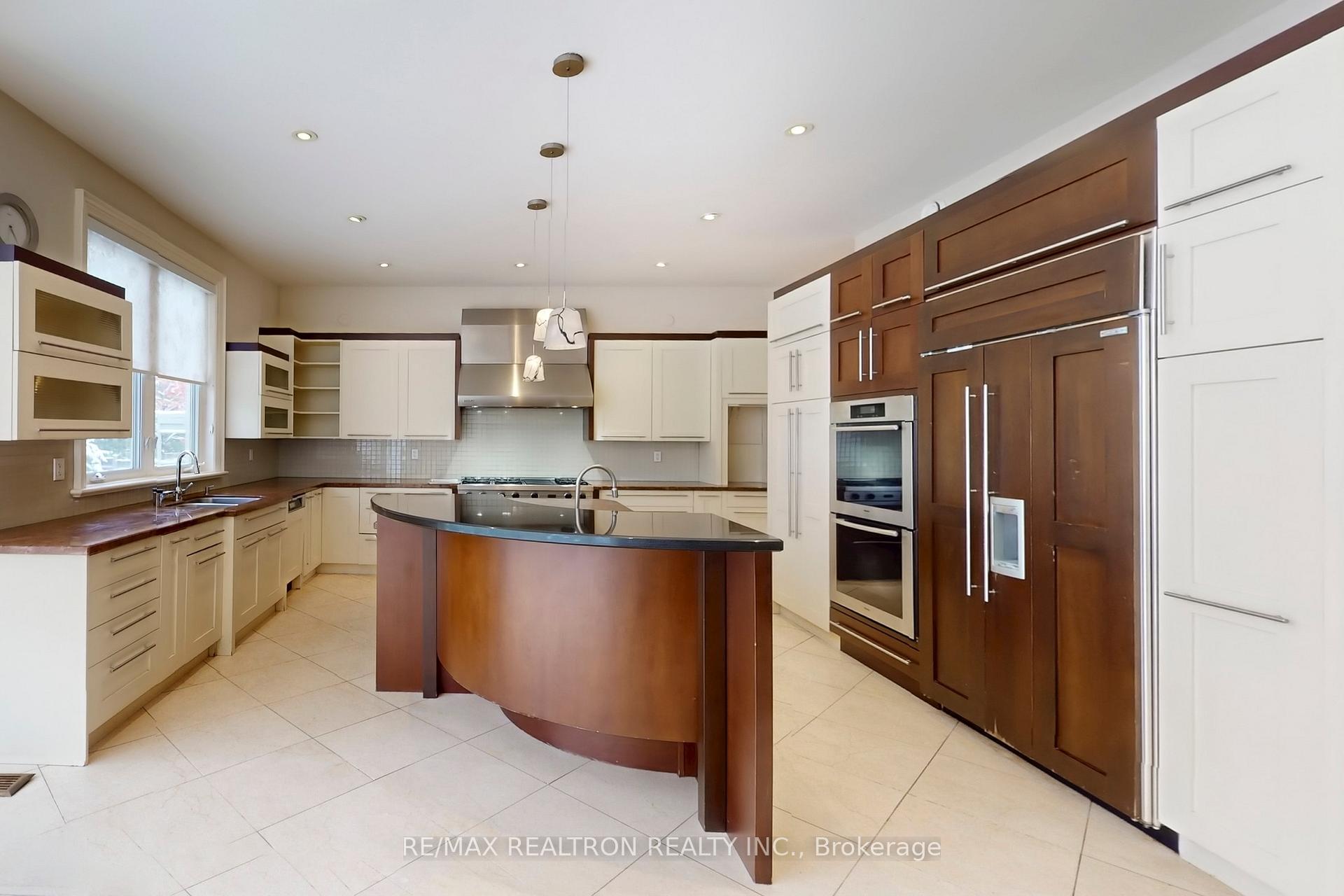 Photo 19 of 486 Spring Gate Boulevard, Vaughan, Crestwood-Springfarm-Yorkhill — HOMEH