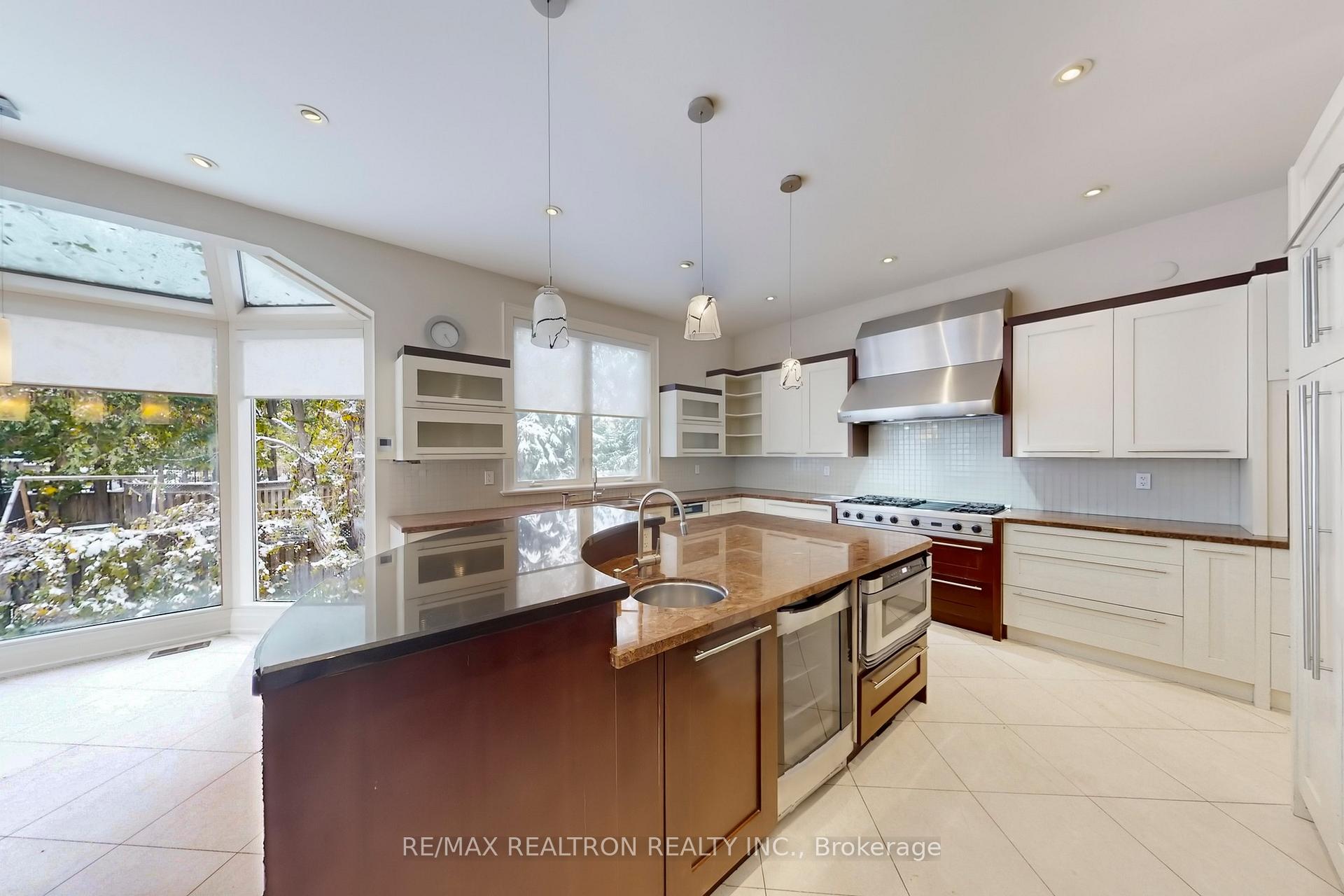 Photo 20 of 486 Spring Gate Boulevard, Vaughan, Crestwood-Springfarm-Yorkhill — HOMEH