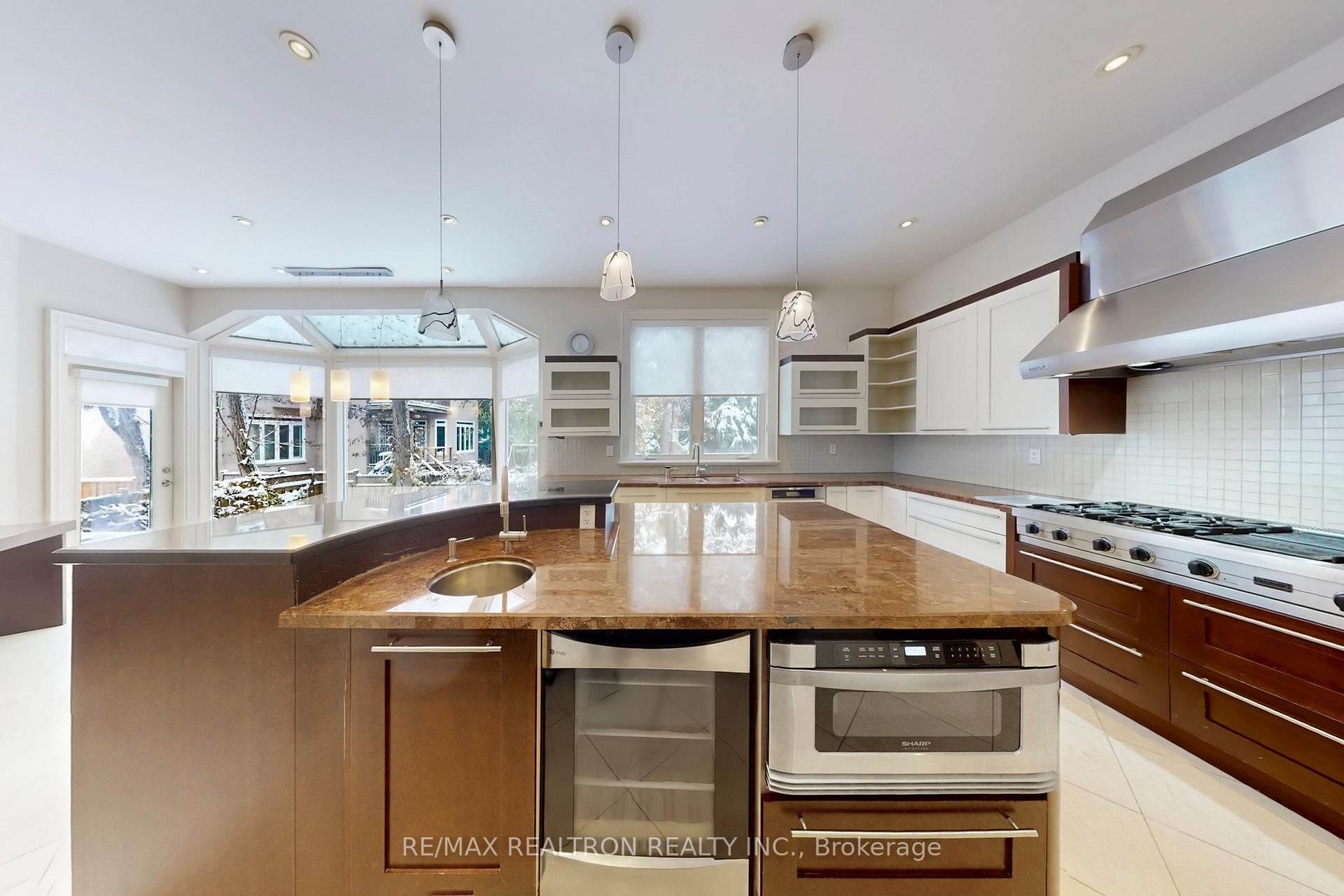 Photo 21 of 486 Spring Gate Boulevard, Vaughan, Crestwood-Springfarm-Yorkhill — HOMEH