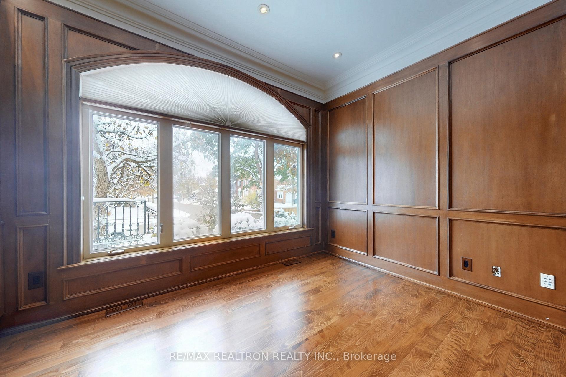 Photo 26 of 486 Spring Gate Boulevard, Vaughan, Crestwood-Springfarm-Yorkhill — HOMEH