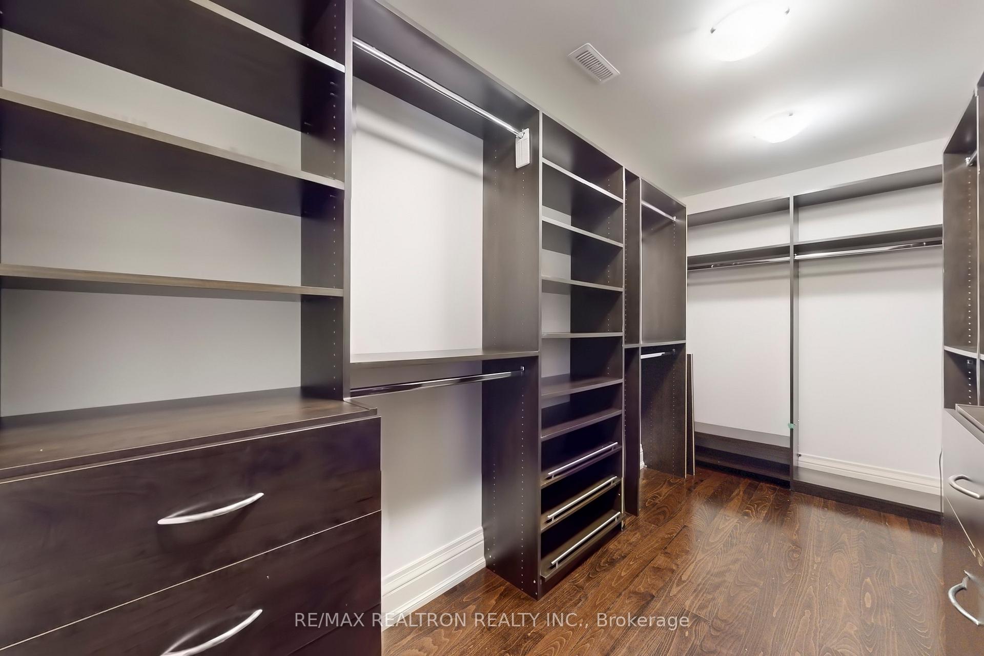 Photo 41 of 486 Spring Gate Boulevard, Vaughan, Crestwood-Springfarm-Yorkhill — HOMEH