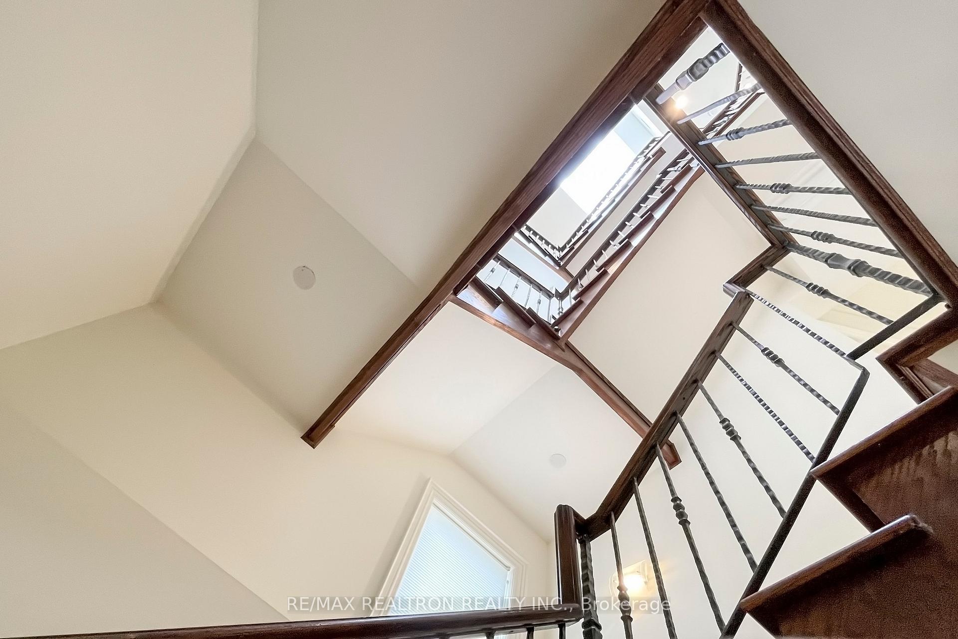 Photo 46 of 486 Spring Gate Boulevard, Vaughan, Crestwood-Springfarm-Yorkhill — HOMEH