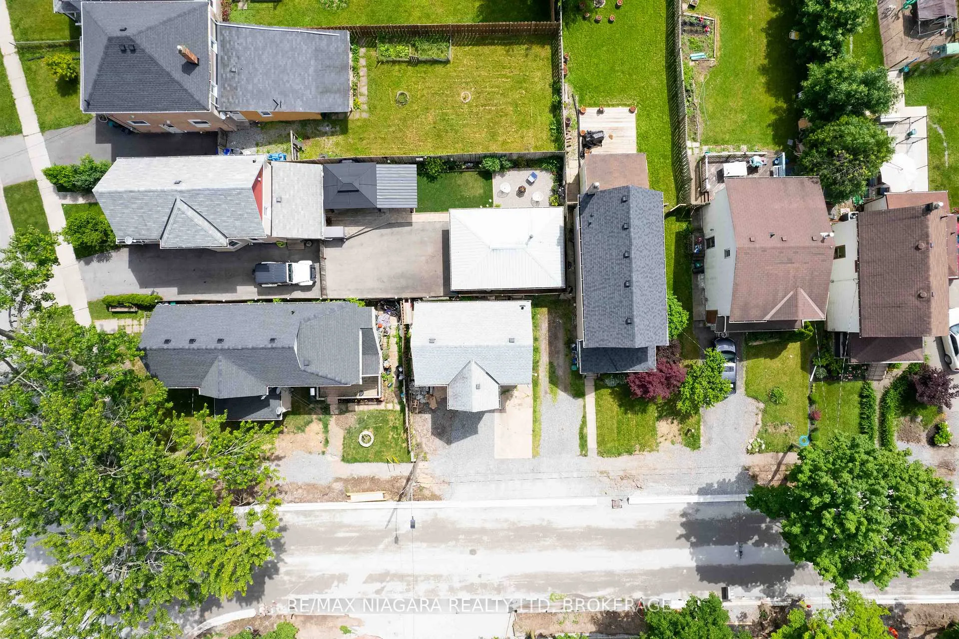Photo 30 of 8 Garner Avenue, Welland, Welland Downtown — HOMEH