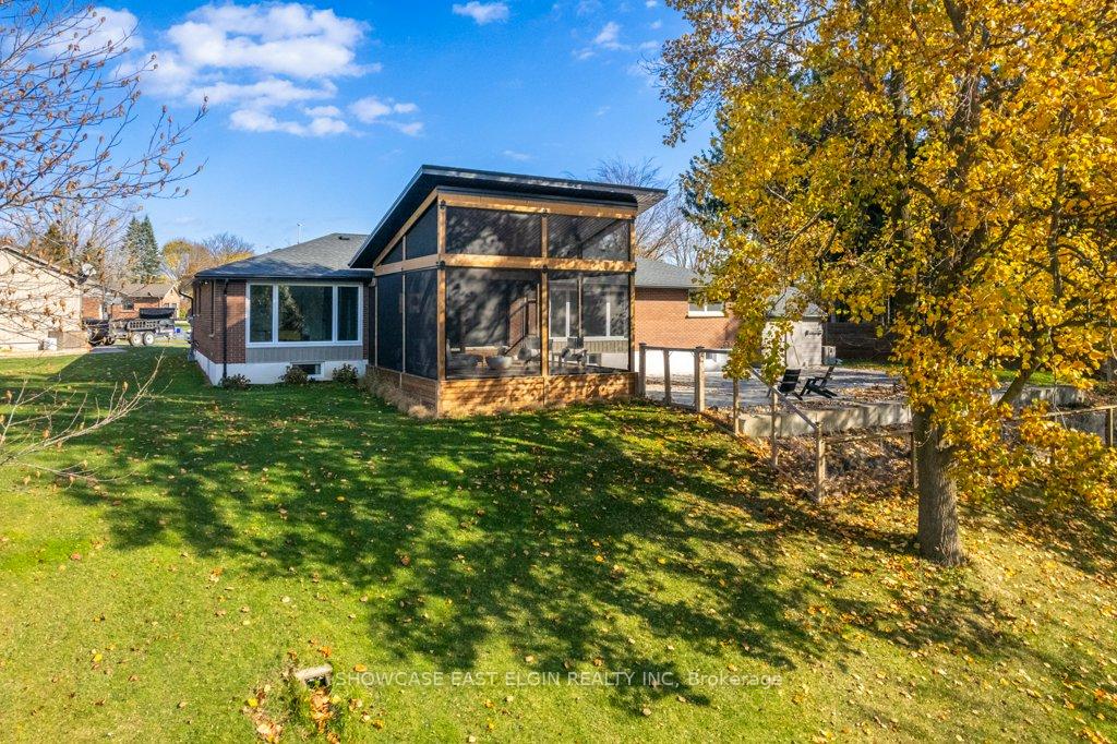 Photo 1 of 26 Lawrence Crescent, Aylmer — HOMEH